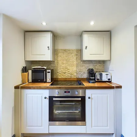Cosy Cottage In Moreton-In-Marsh Exterior photo